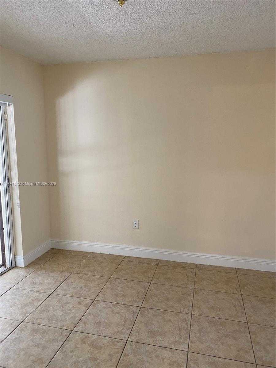 Small Image of 535 WEST 79TH PL, Hialeah Number 9