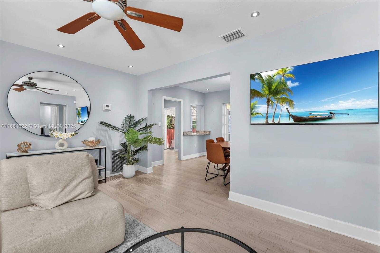 Small Image of 3671 SOUTH WEST 19TH ST, Miami Number 2