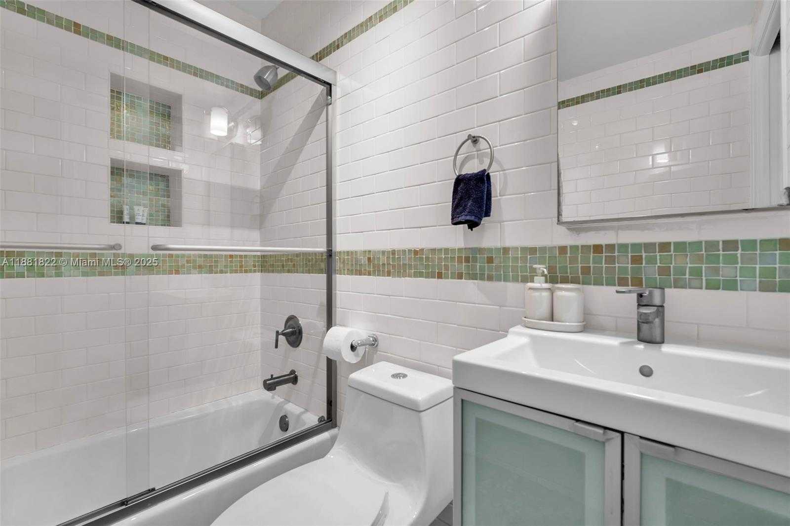 Small Image of 3671 SOUTH WEST 19TH ST, Miami Number 6