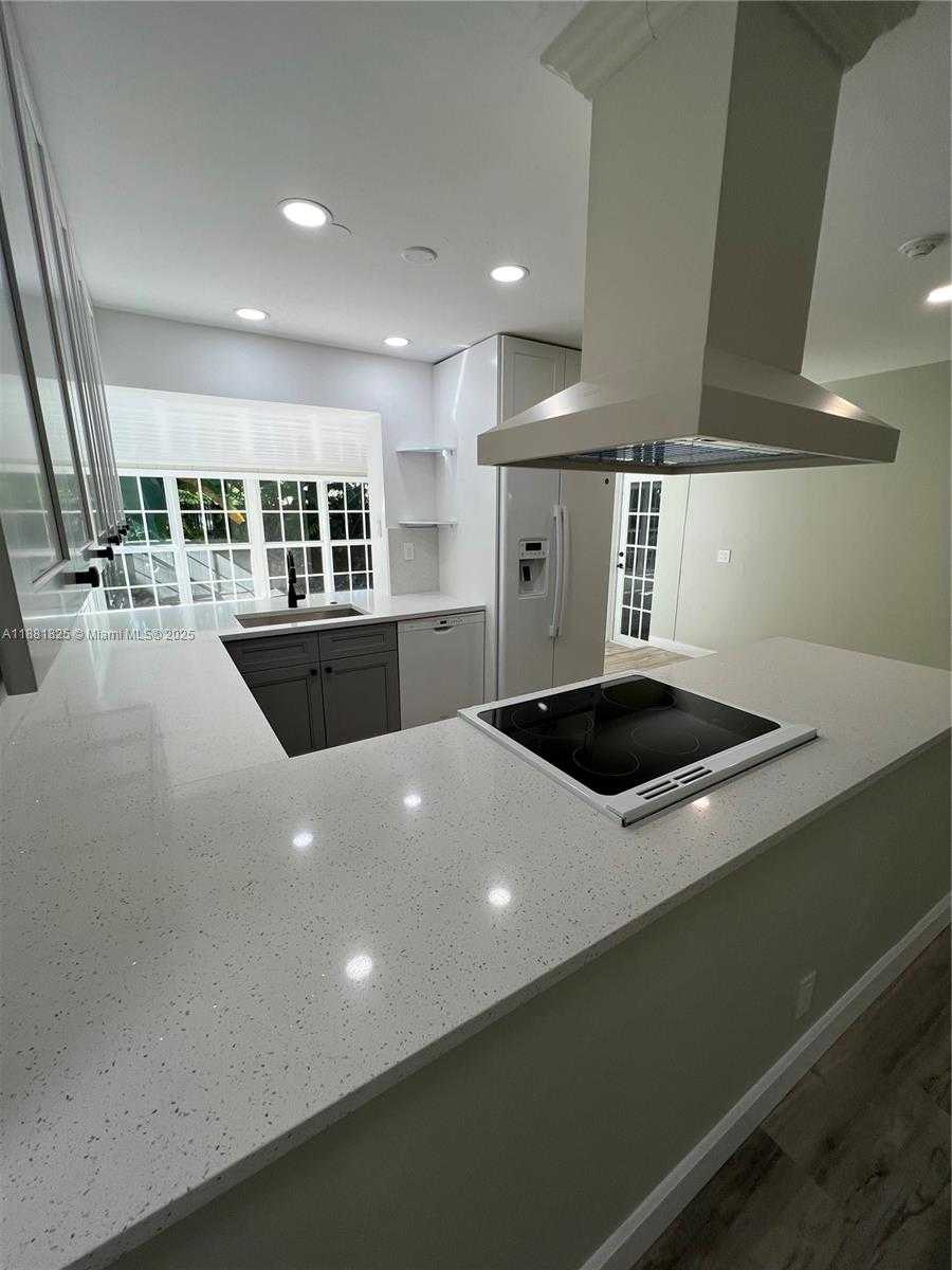 Small Image of 500 NORTH EAST 27TH DR, Wilton Manors Number 15