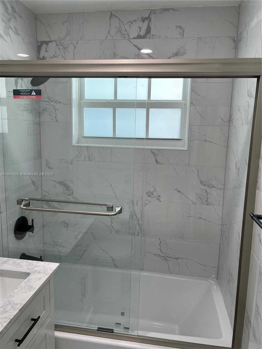 Small Image of 500 NORTH EAST 27TH DR, Wilton Manors Number 24