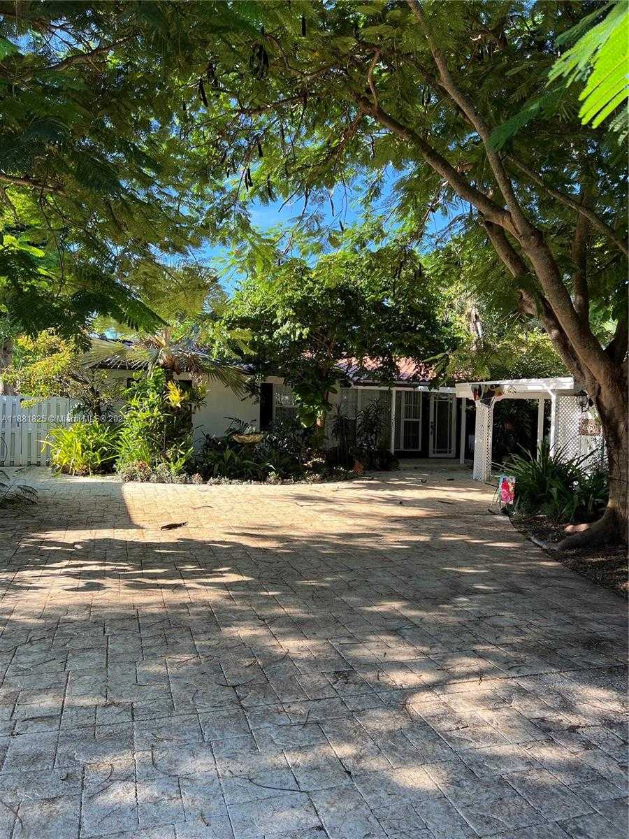 Small Image of 500 NORTH EAST 27TH DR, Wilton Manors Number 3