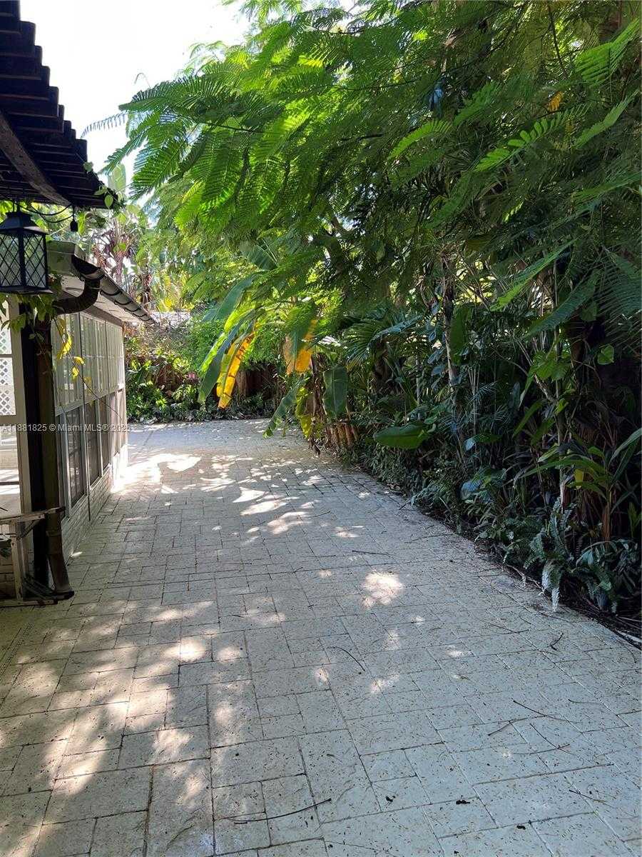Small Image of 500 NORTH EAST 27TH DR, Wilton Manors Number 9