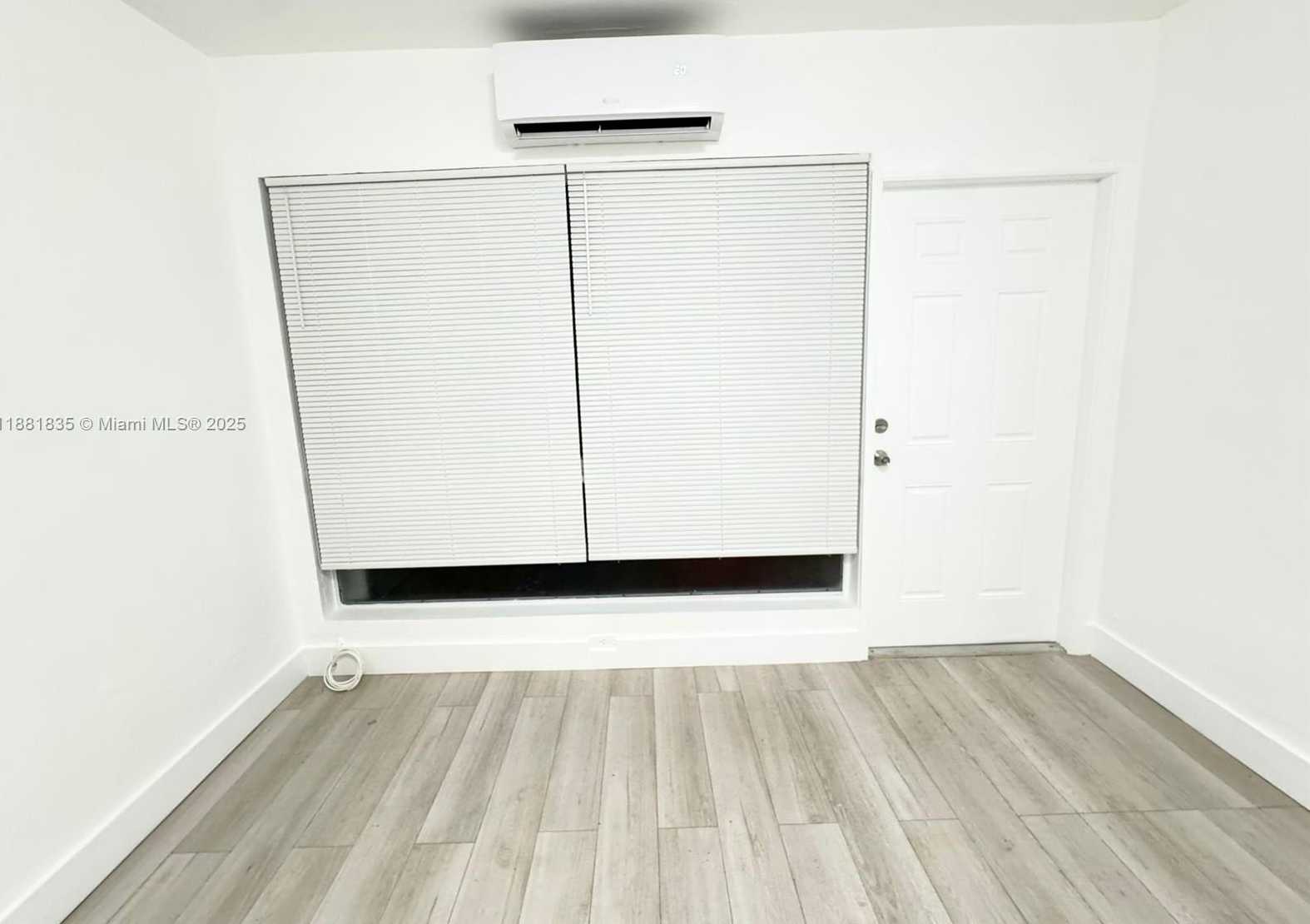 Small Image of 7435 BYRON AVE #2, Miami Beach Number 14