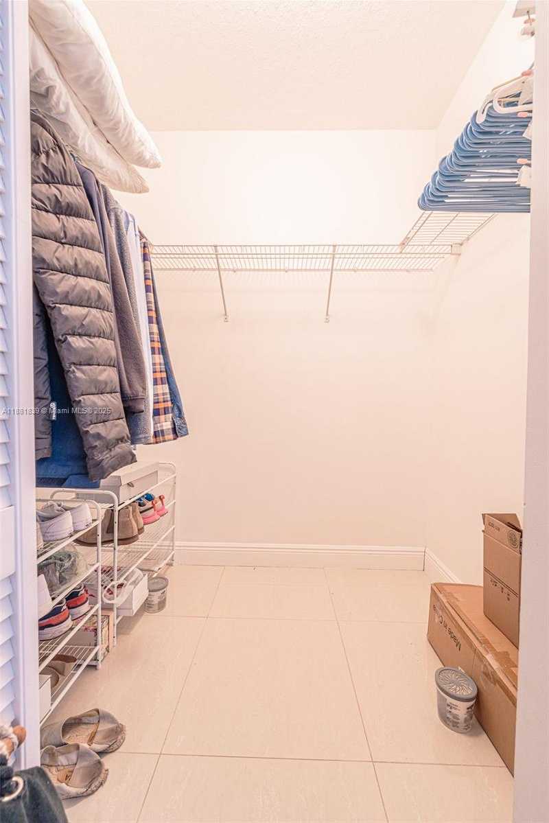 Small Image of 335 Biscayne Blvd, Miami, FL 33132, USA Number 12