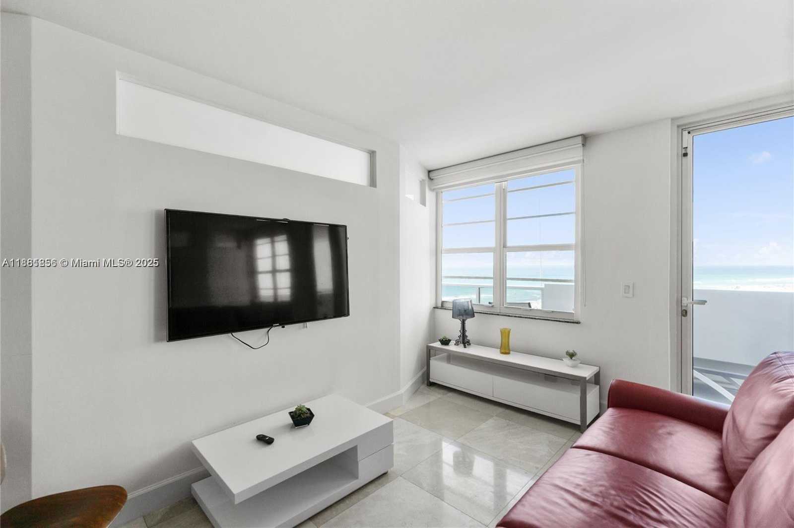 Small Image of 100 LINCOLN RD #1046, Miami Beach Number 3