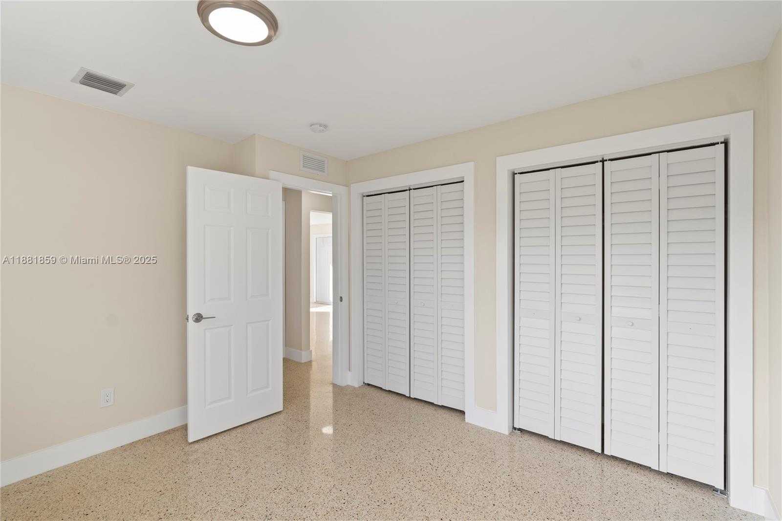 Small Image of 5814 BUCHANAN ST #2, Hollywood Number 10