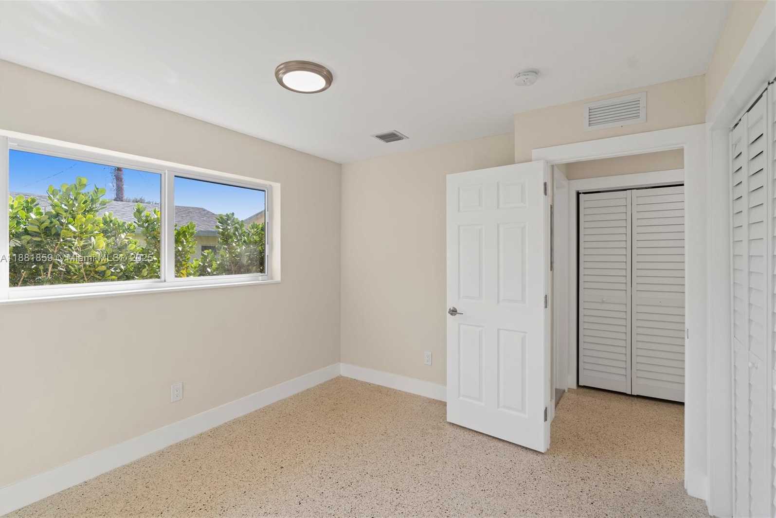 Small Image of 5814 BUCHANAN ST #2, Hollywood Number 11