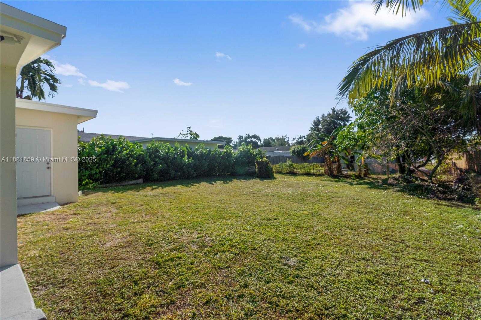 Small Image of 5814 BUCHANAN ST #2, Hollywood Number 14