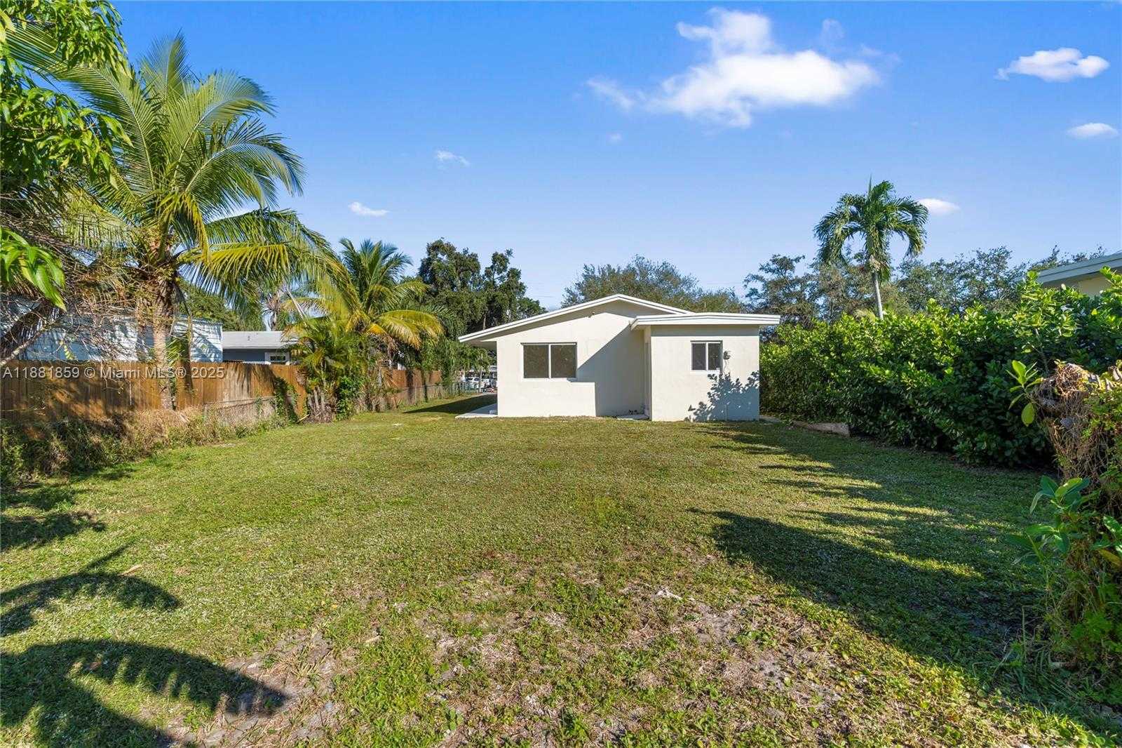 Small Image of 5814 BUCHANAN ST #2, Hollywood Number 15