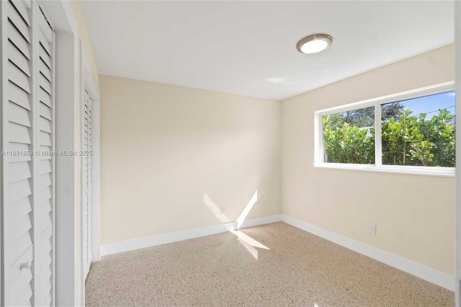 Small Image of 5814 BUCHANAN ST #2, Hollywood Number 9