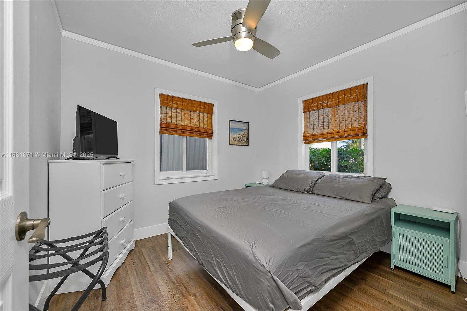 Small Image of 4881 NORTH EAST 2ND AVE, Oakland Park Number 11