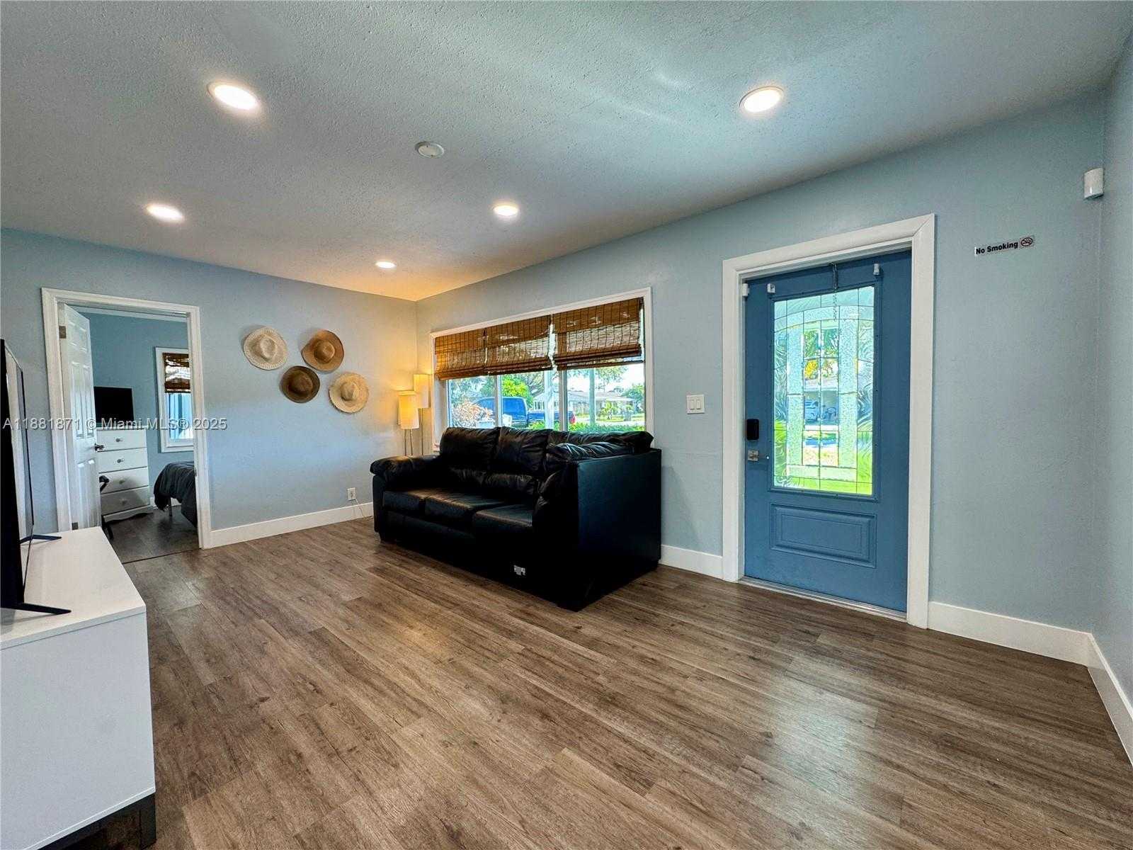 Small Image of 4881 NORTH EAST 2ND AVE, Oakland Park Number 5