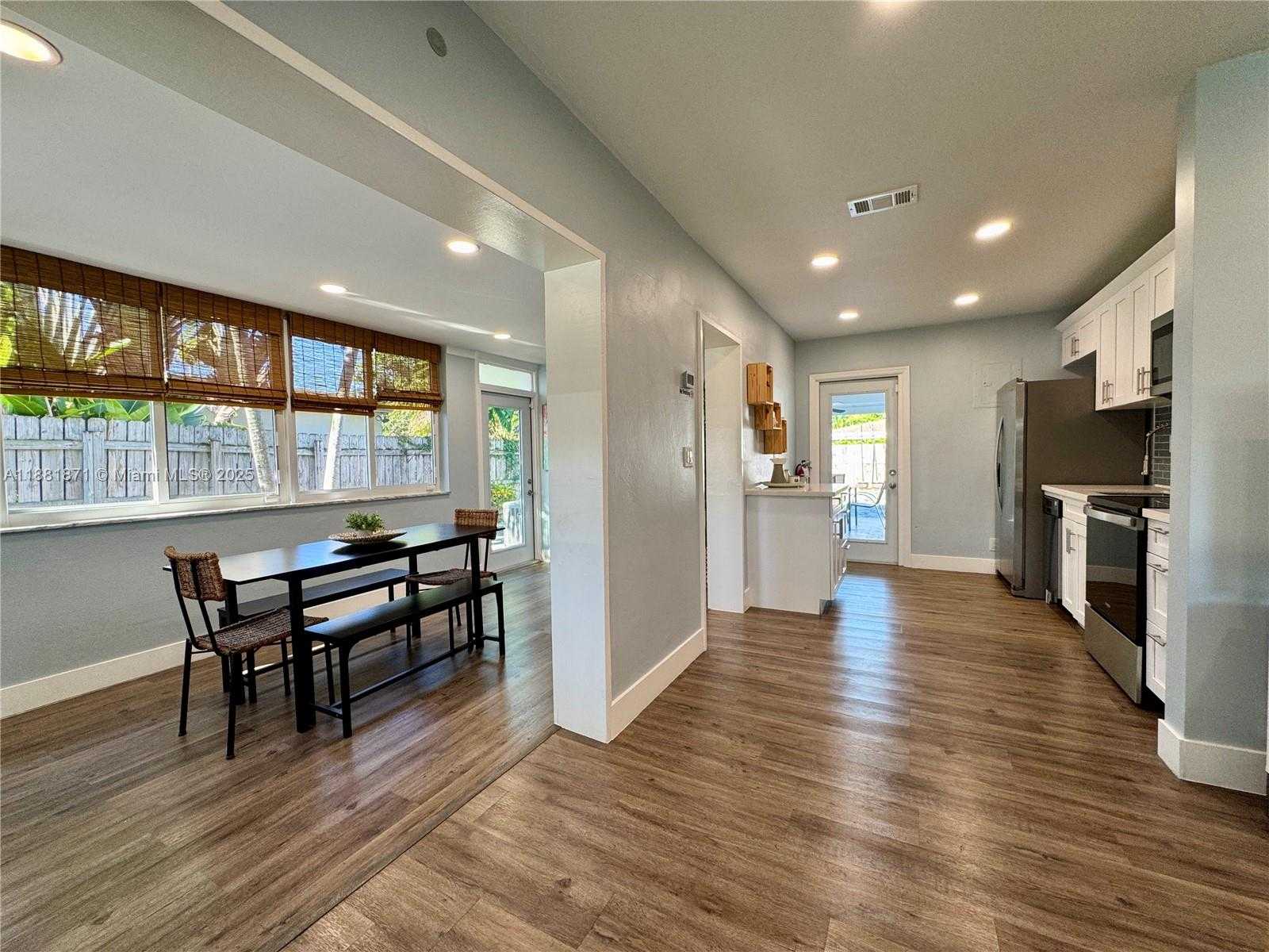 Small Image of 4881 NORTH EAST 2ND AVE, Oakland Park Number 6