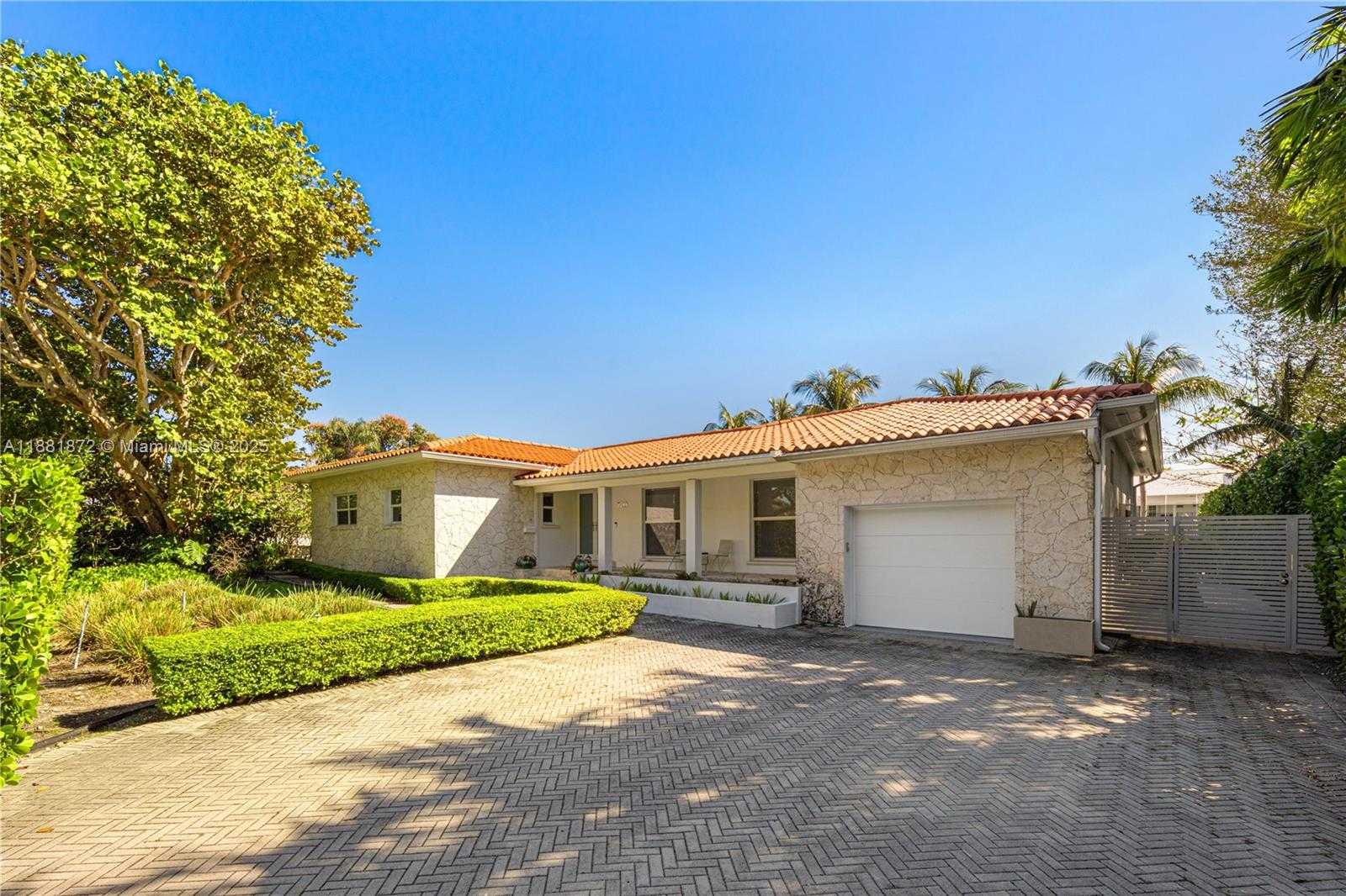Small Image of 720 LAKE ROAD, Miami Number 12