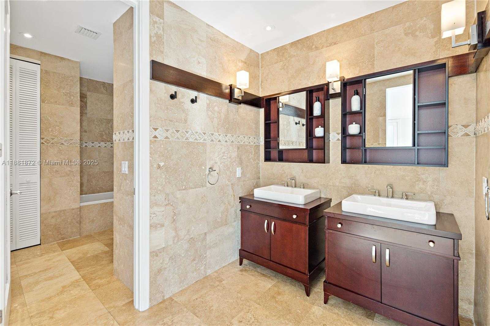 Small Image of 720 LAKE ROAD, Miami Number 22