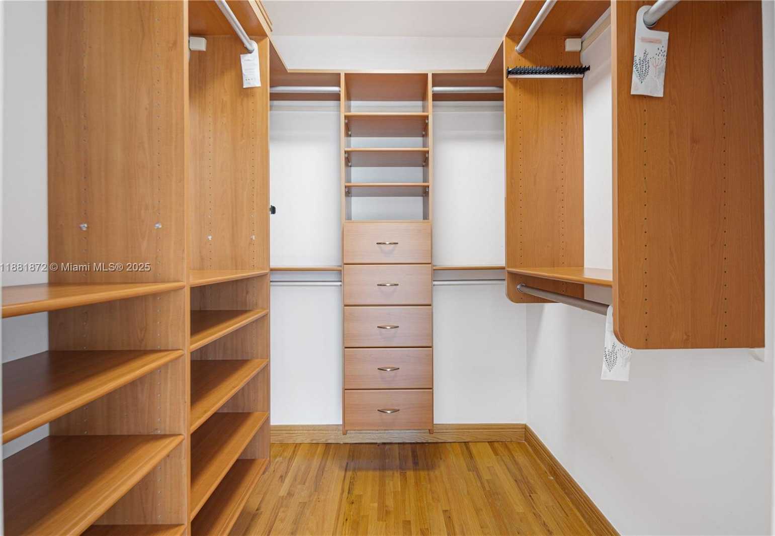 Small Image of 720 LAKE ROAD, Miami Number 24