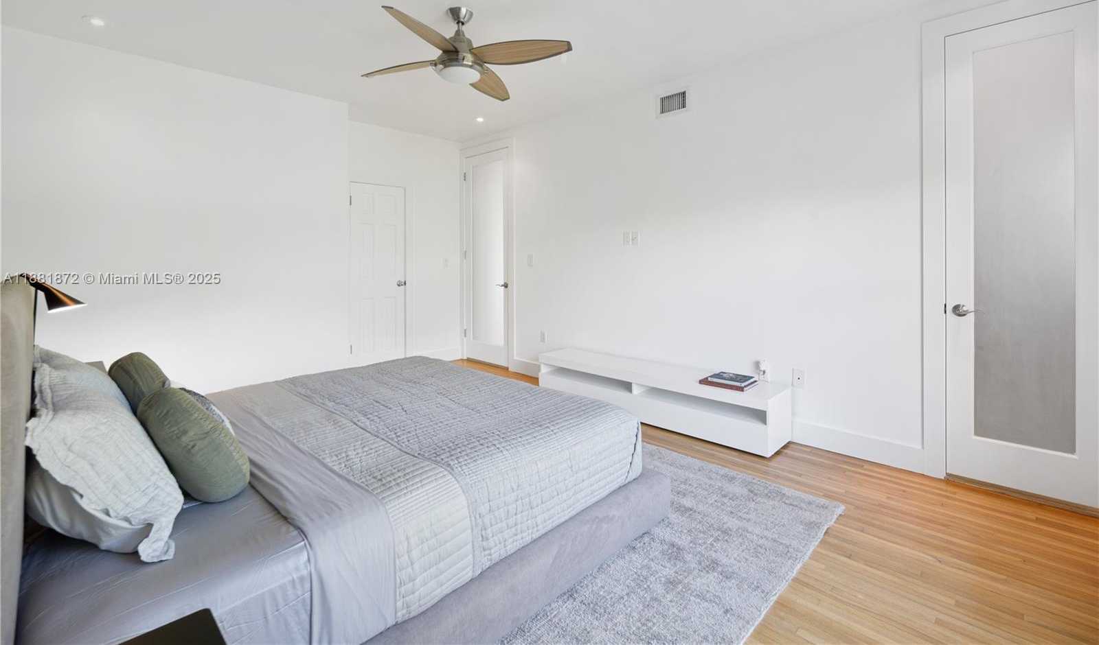 Small Image of 720 LAKE ROAD, Miami Number 25