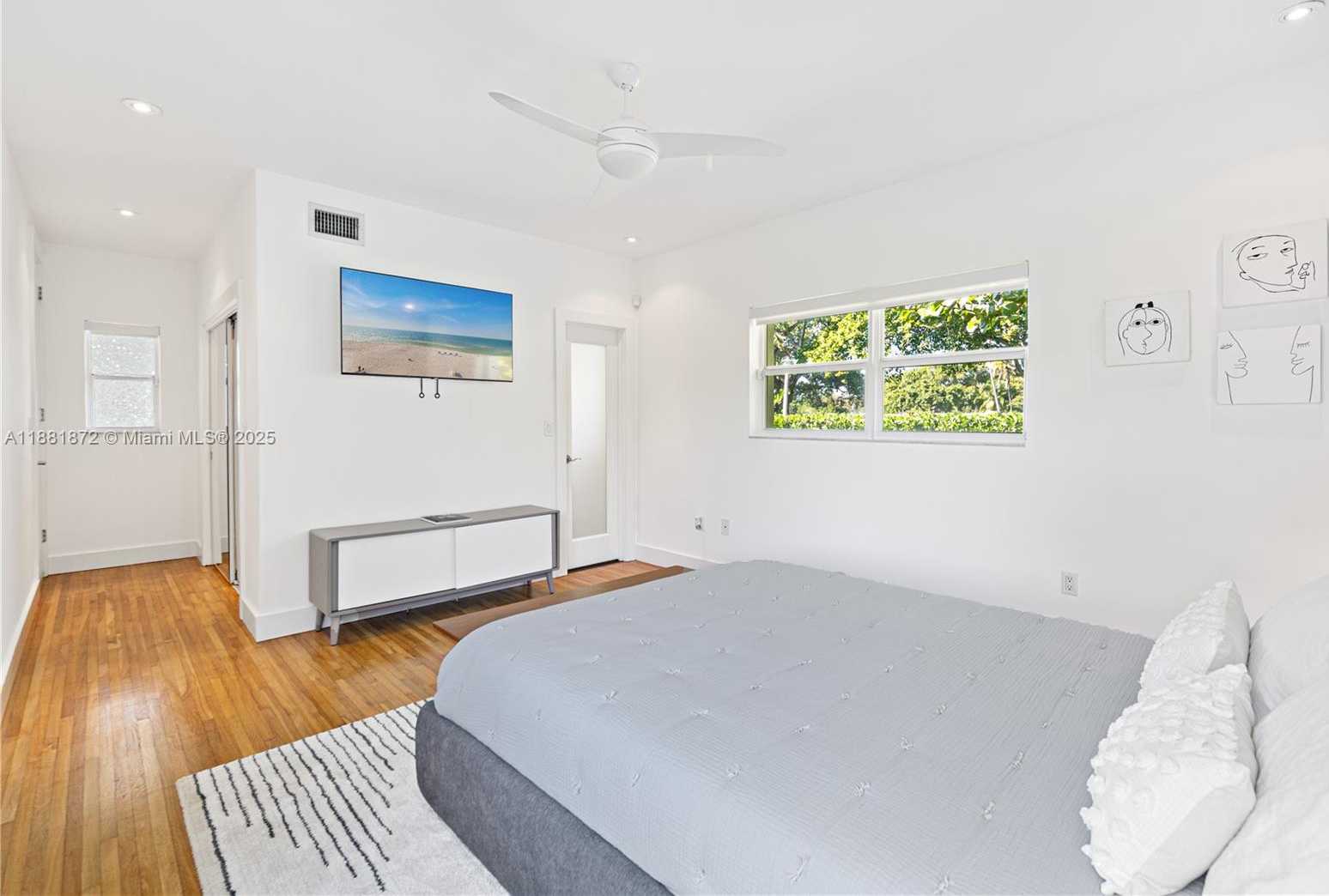 Small Image of 720 LAKE ROAD, Miami Number 30