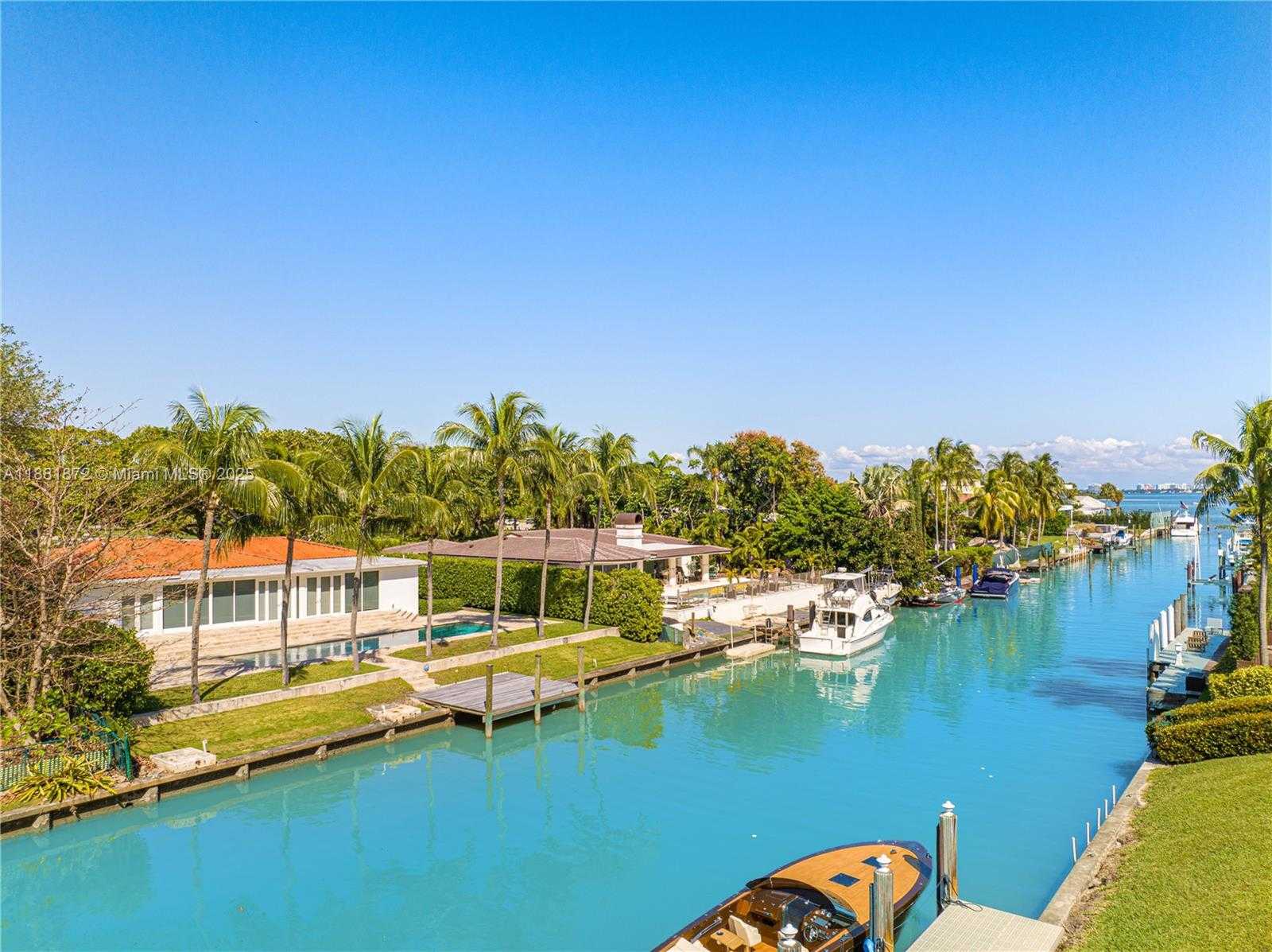 Small Image of 720 LAKE ROAD, Miami Number 37