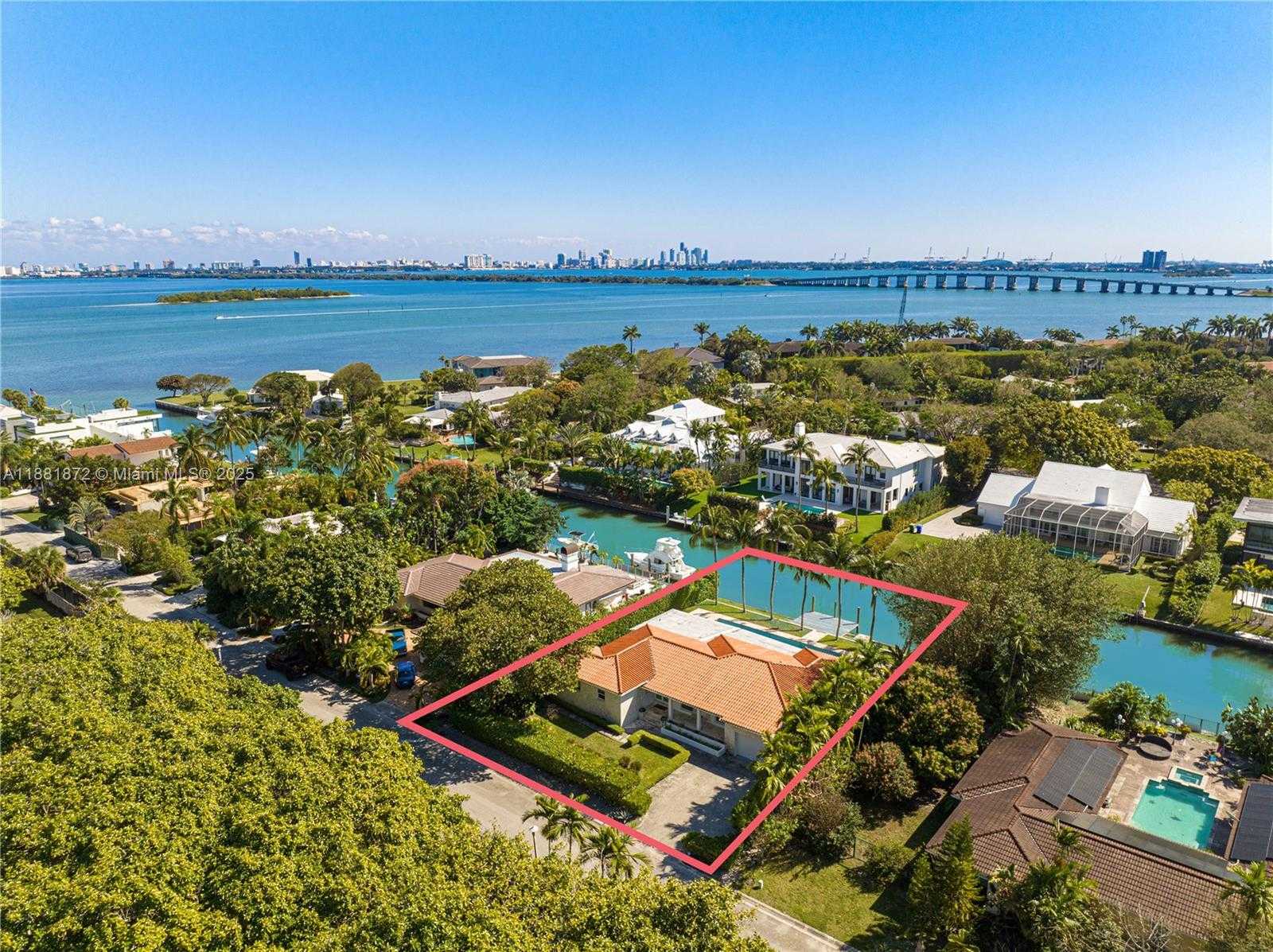 Small Image of 720 LAKE ROAD, Miami Number 40