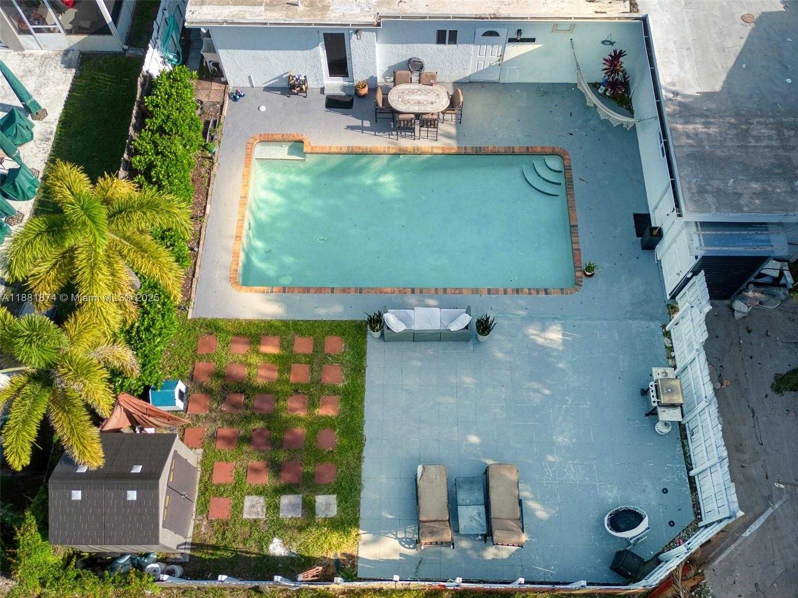 Small Image of 5207 HAYES ST, Hollywood Number 3