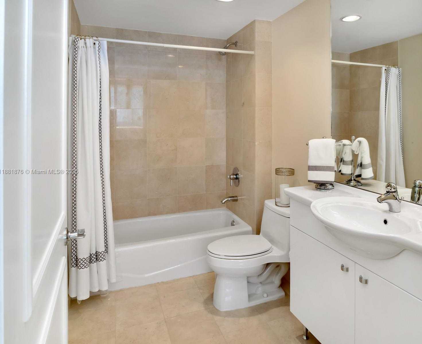 Small Image of 1850 SOUTH OCEAN DR #2203, Hallandale Beach Number 10