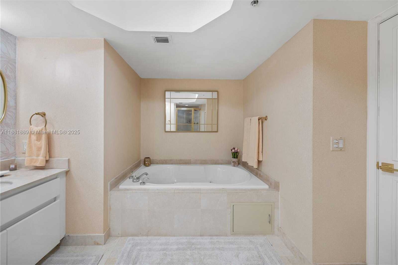 Small Image of 16711 COLLINS AVE #2007, Sunny Isles Beach Number 24