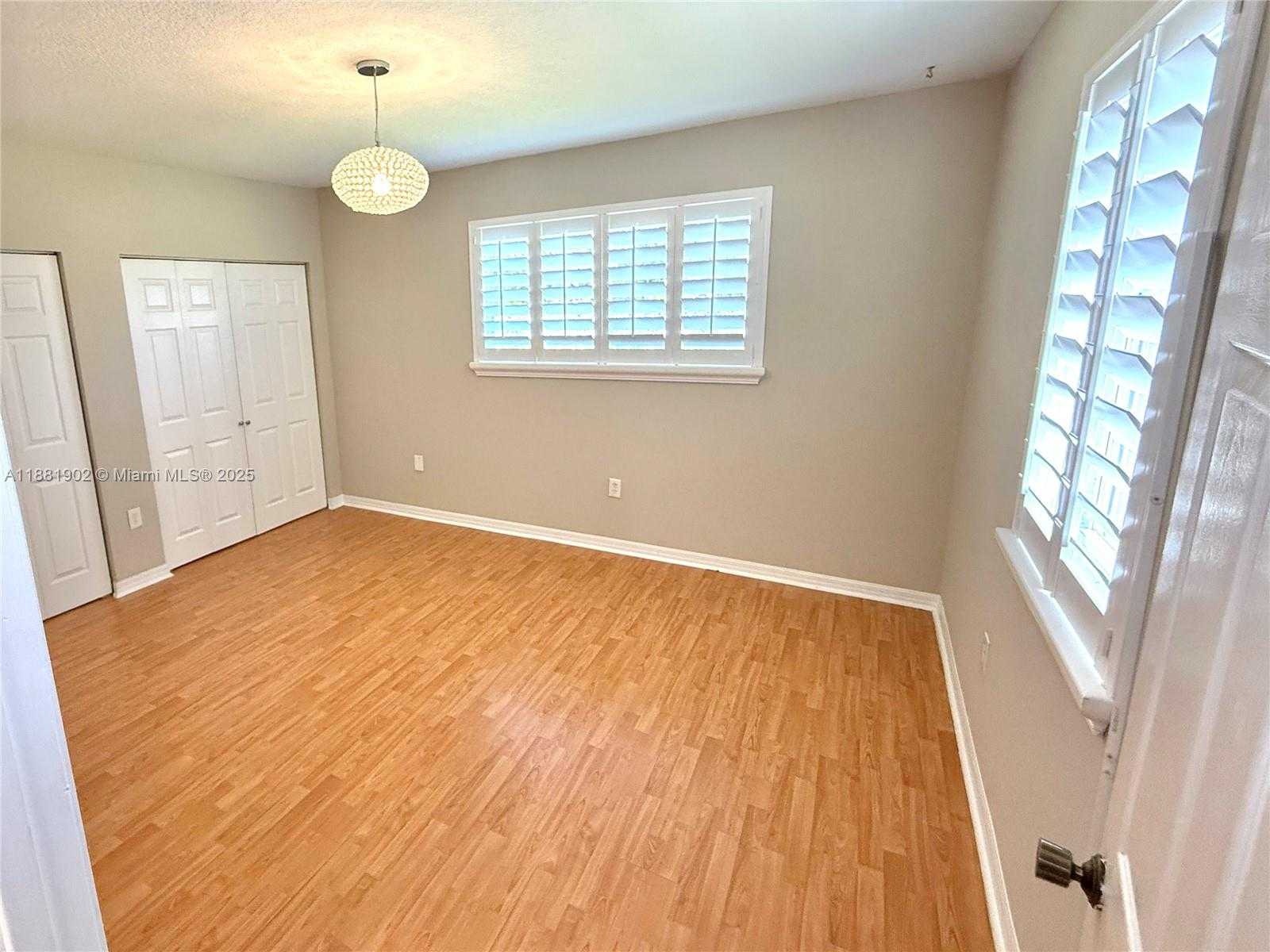 Small Image of 17501 SOUTH WEST 92ND CT, Palmetto Bay Number 12