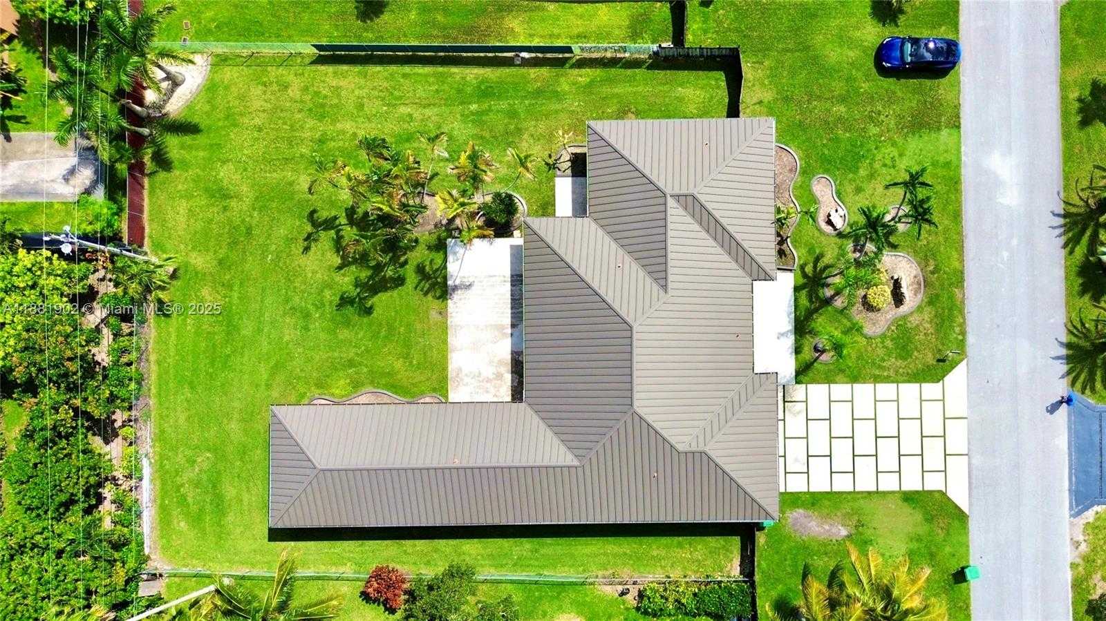 Small Image of 17501 SOUTH WEST 92ND CT, Palmetto Bay Number 19