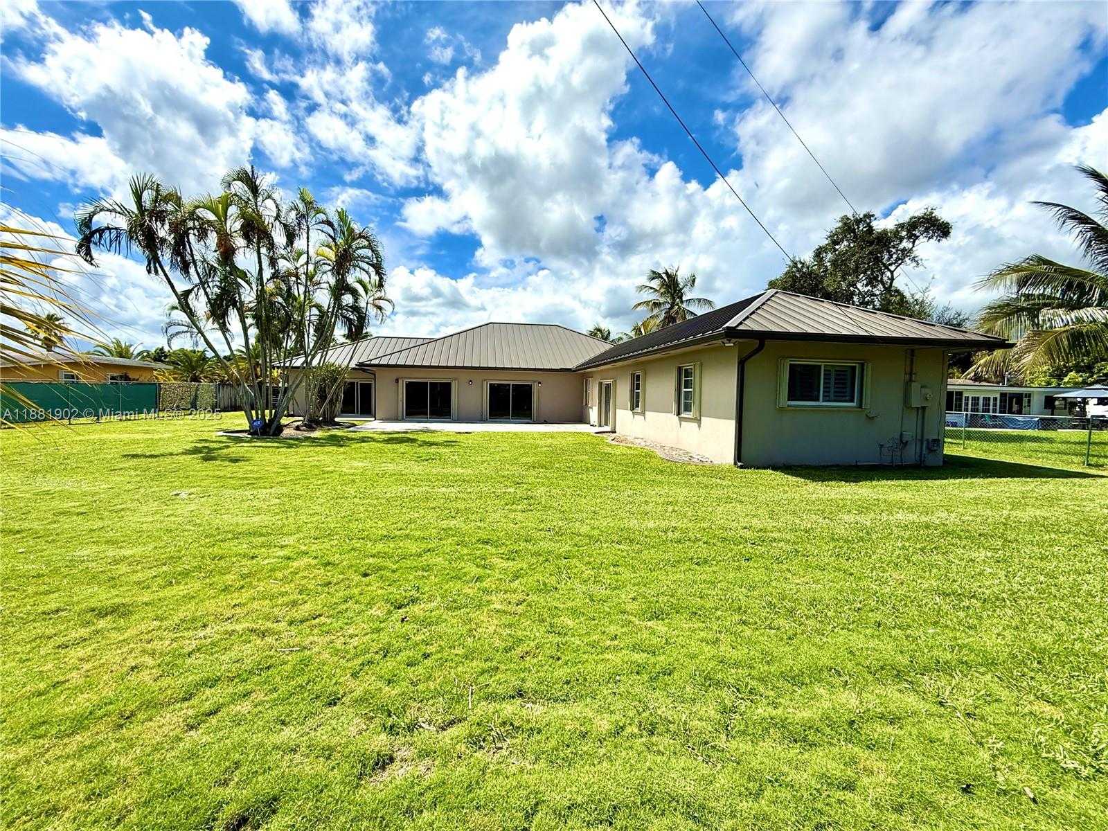 Small Image of 17501 SOUTH WEST 92ND CT, Palmetto Bay Number 20