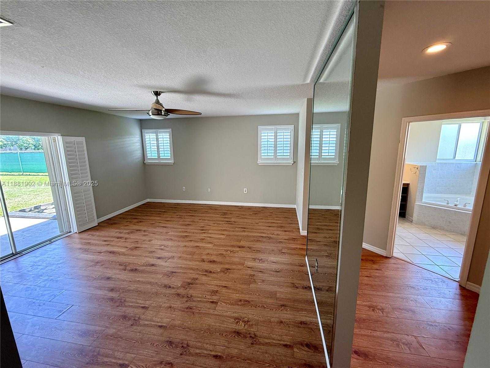 Small Image of 17501 SOUTH WEST 92ND CT, Palmetto Bay Number 6