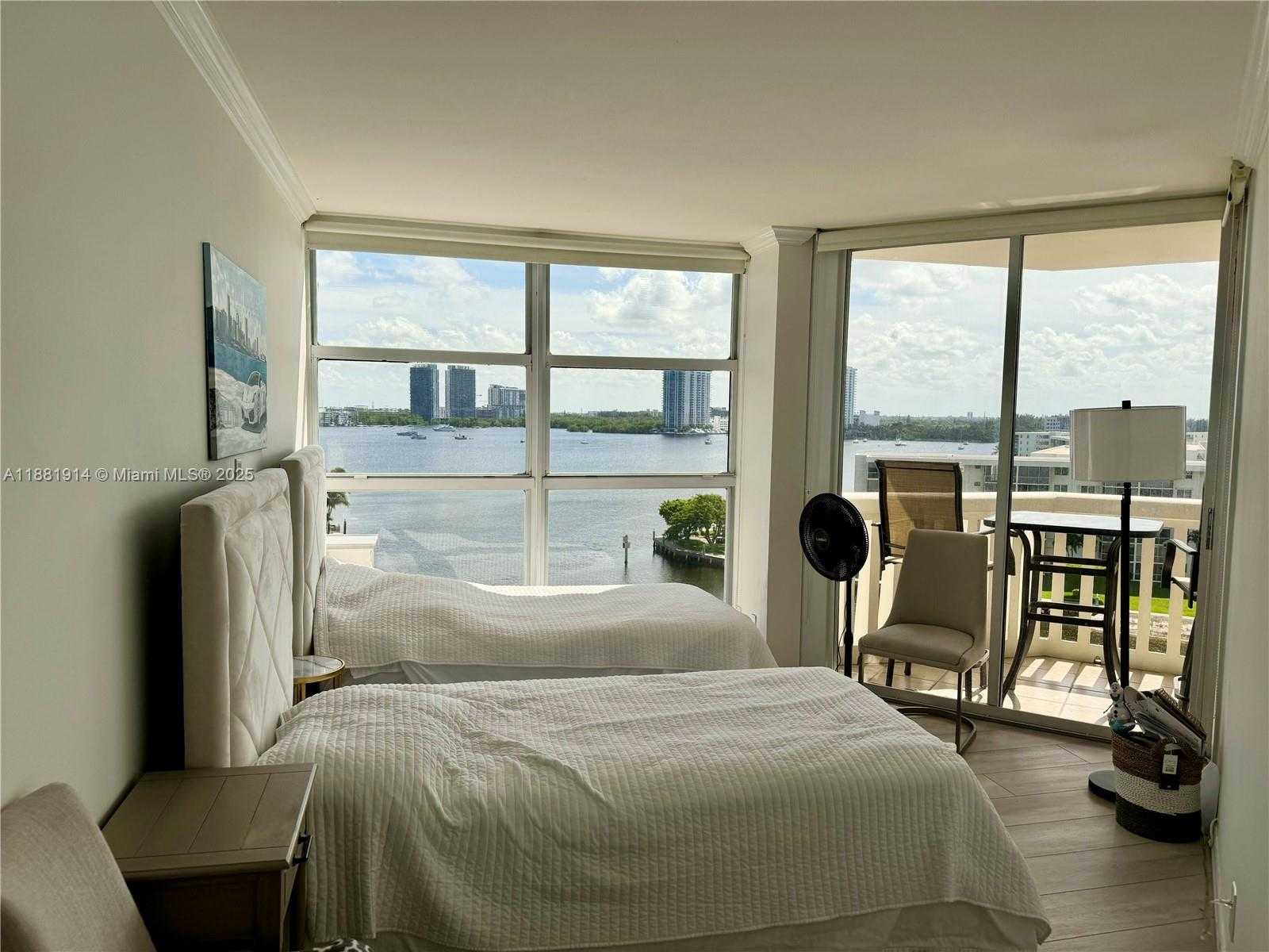 Small Image of 1000 ISLAND BLVD #811, Aventura Number 12