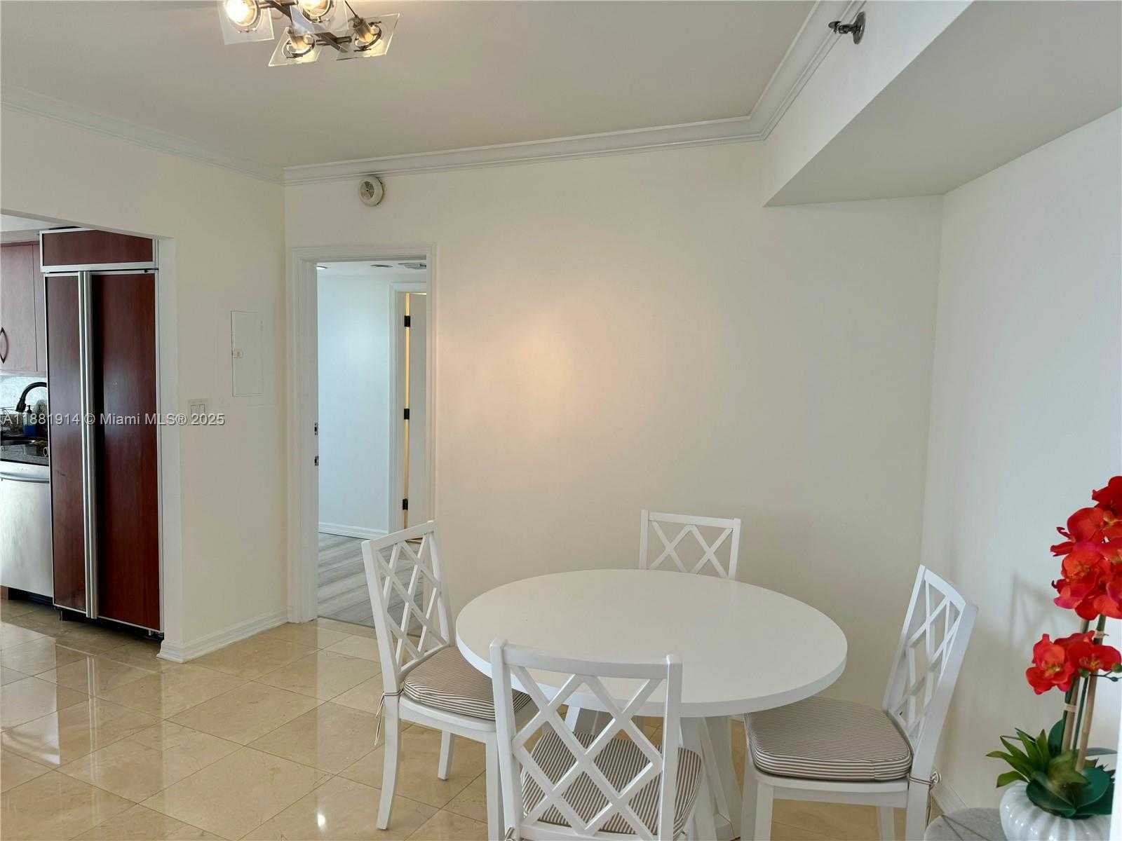 Small Image of 1000 ISLAND BLVD #811, Aventura Number 6