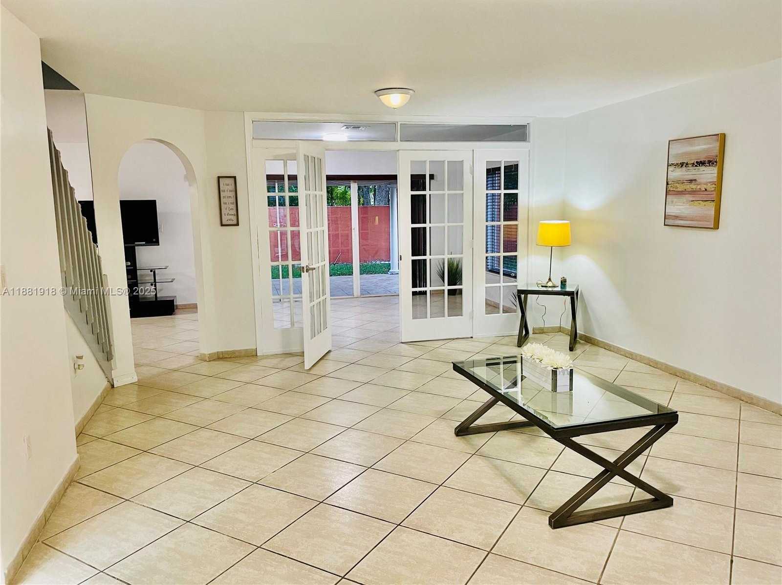 Small Image of 8950 NORTH WEST 189TH TER, Hialeah Number 5
