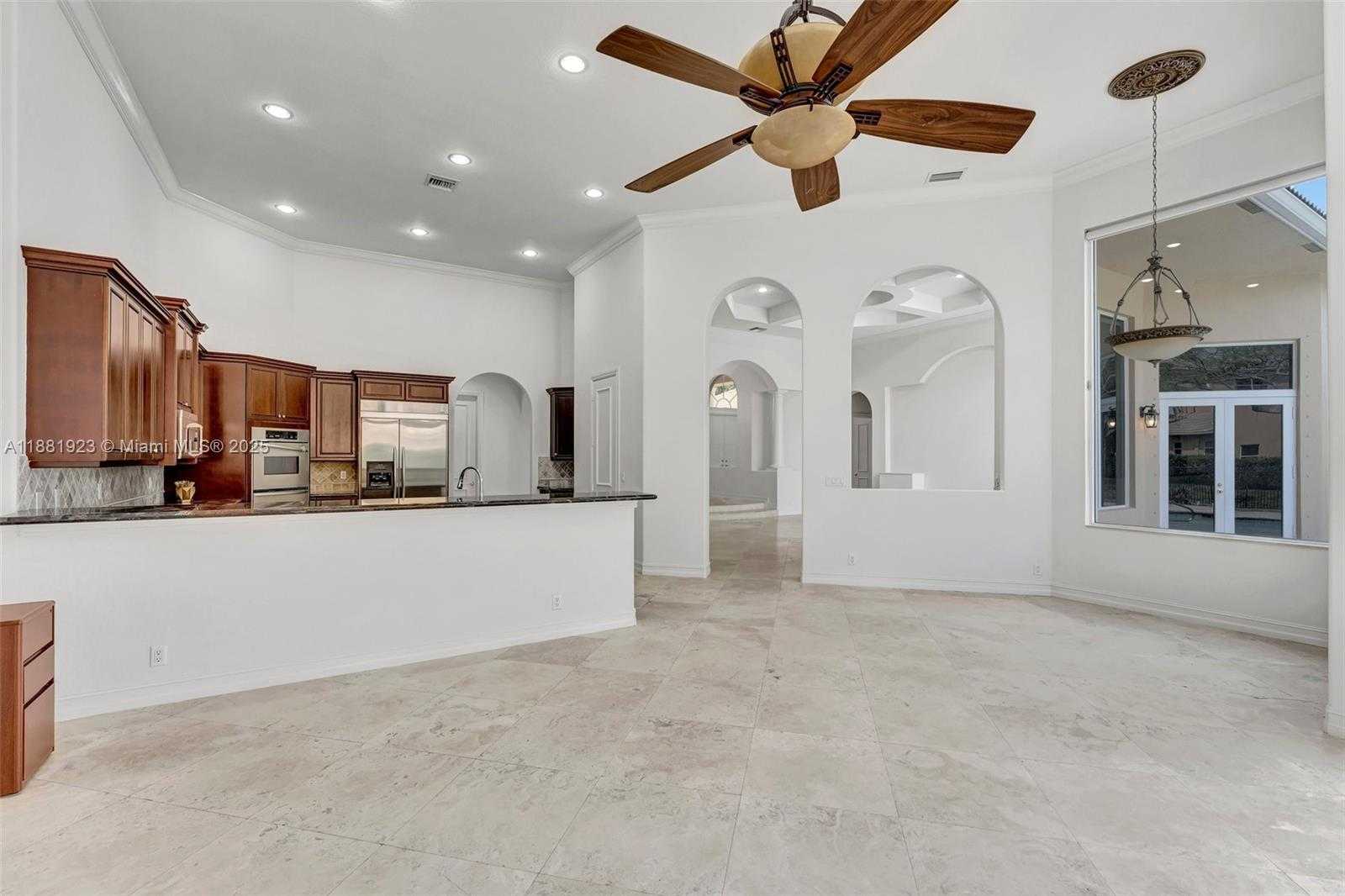 Small Image of 3203 WEST STONEBROOK CIR, Davie Number 12