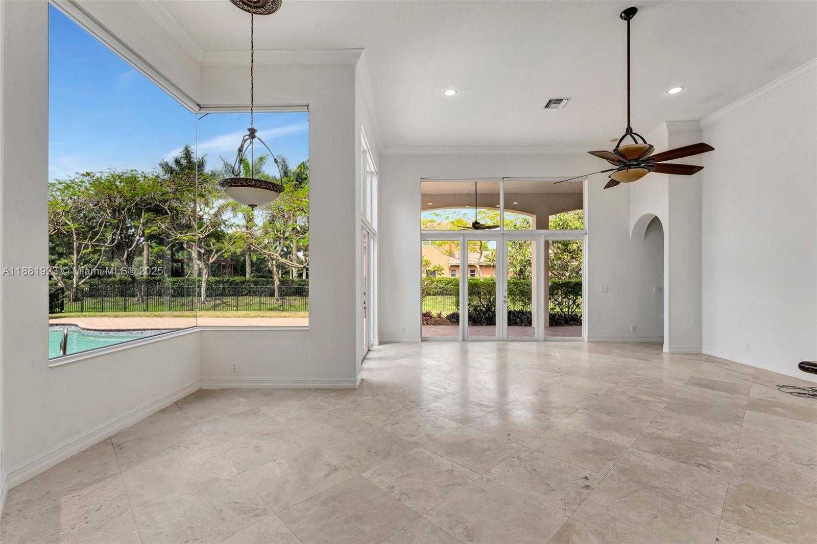 Small Image of 3203 WEST STONEBROOK CIR, Davie Number 17