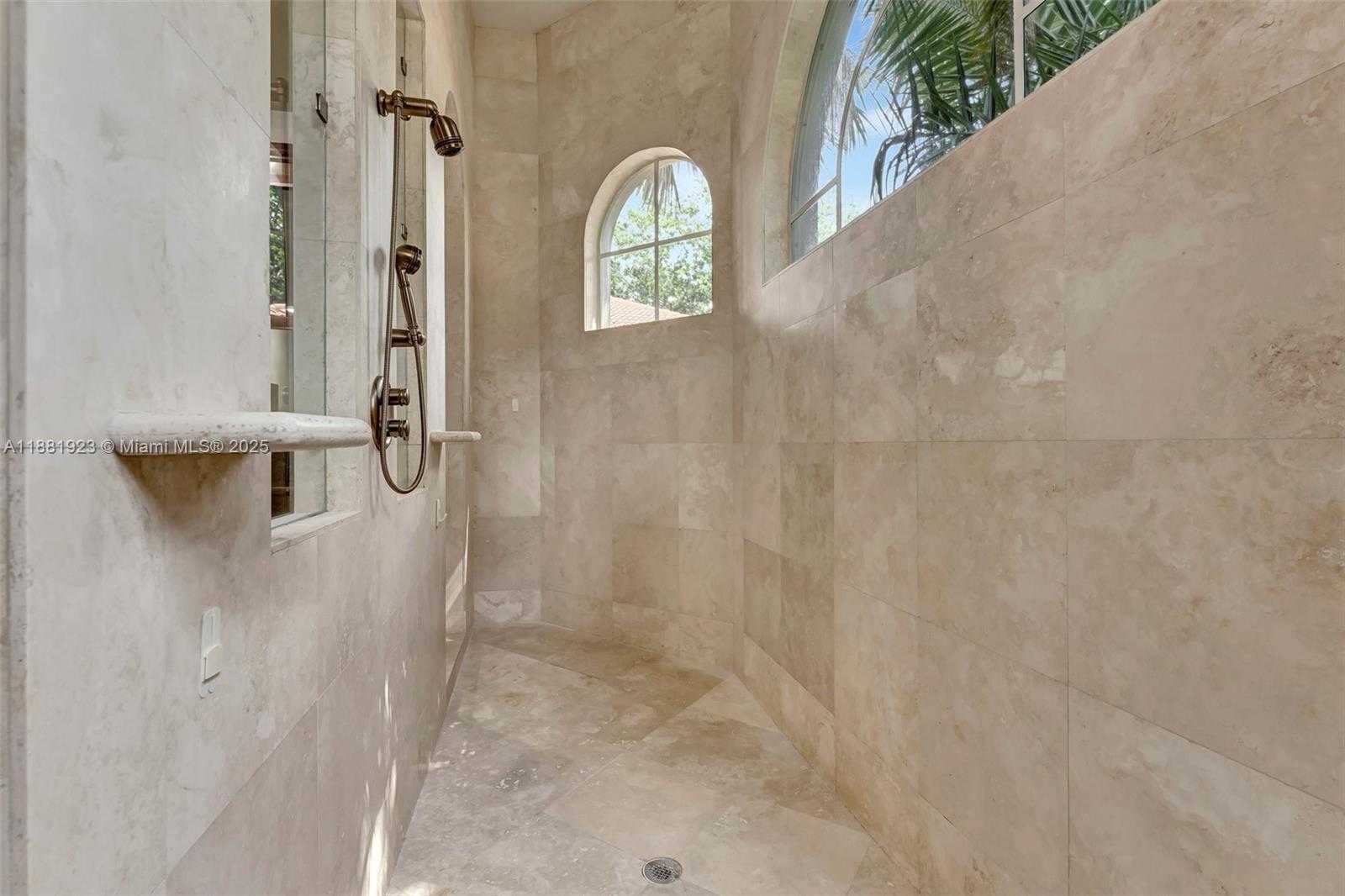 Small Image of 3203 WEST STONEBROOK CIR, Davie Number 28