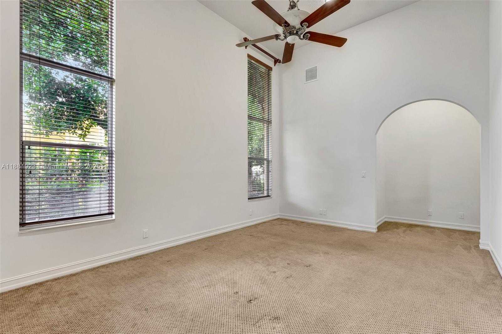 Small Image of 3203 WEST STONEBROOK CIR, Davie Number 30