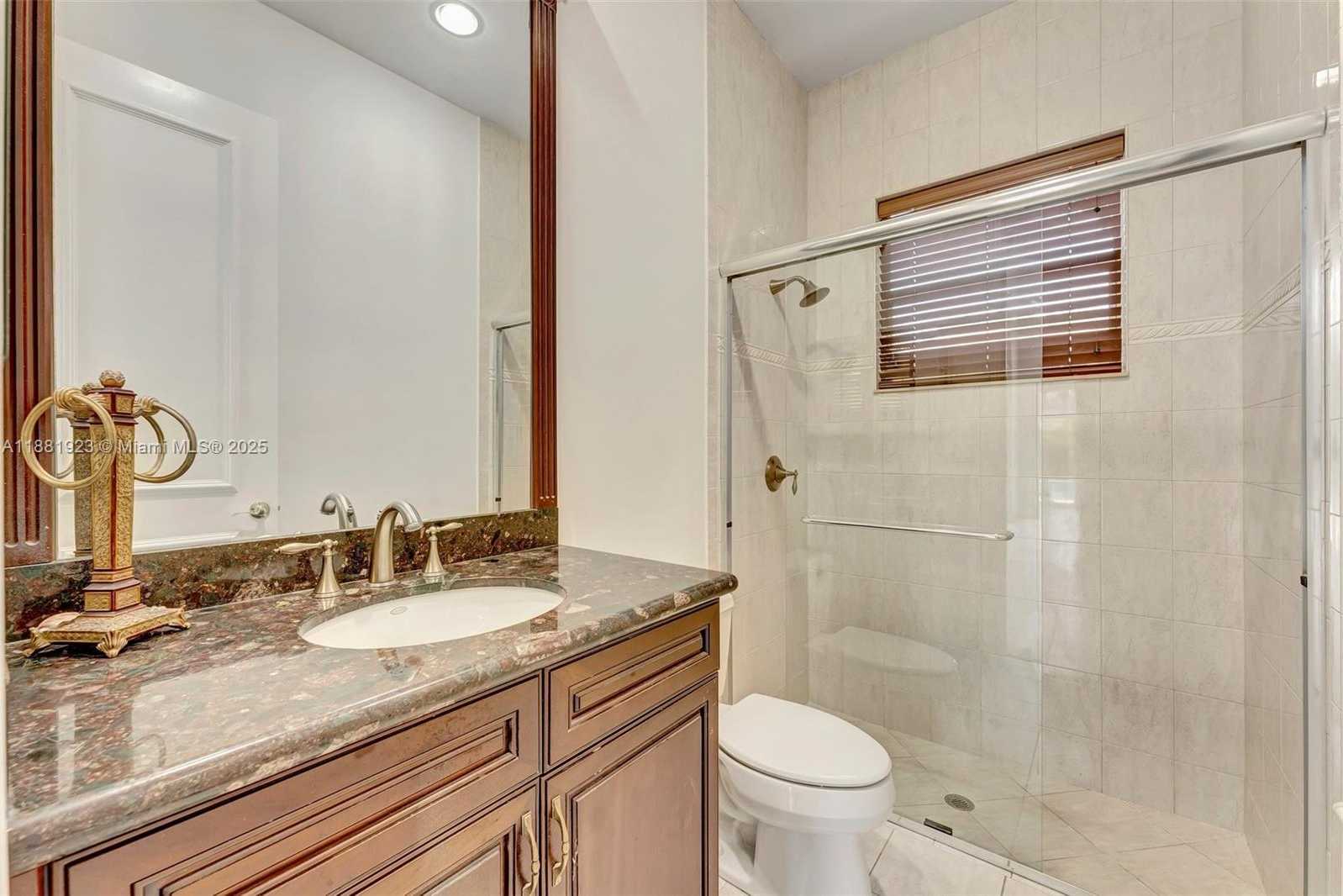 Small Image of 3203 WEST STONEBROOK CIR, Davie Number 34