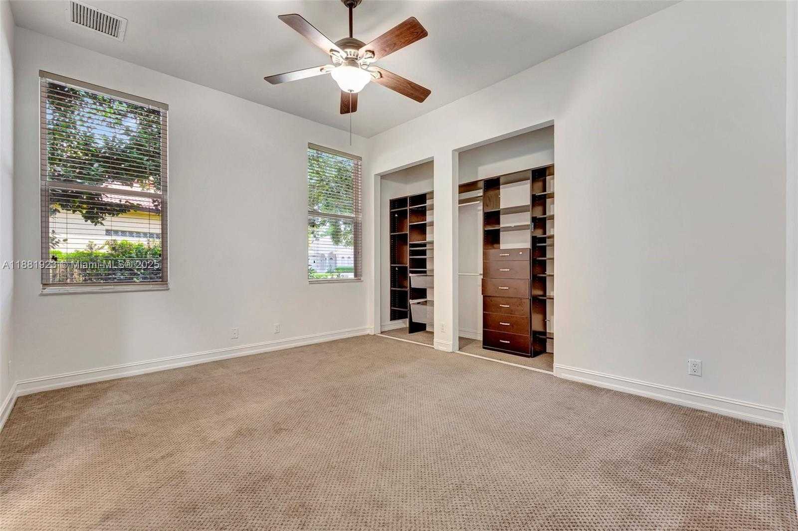 Small Image of 3203 WEST STONEBROOK CIR, Davie Number 37