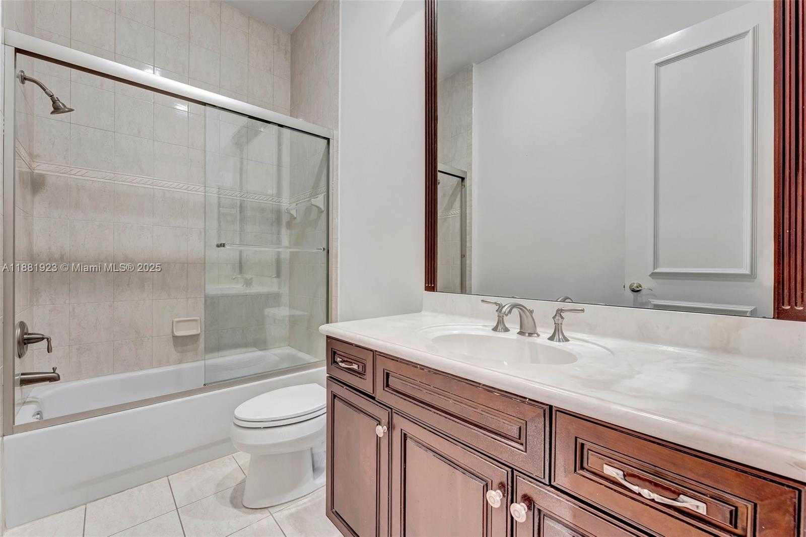 Small Image of 3203 WEST STONEBROOK CIR, Davie Number 38
