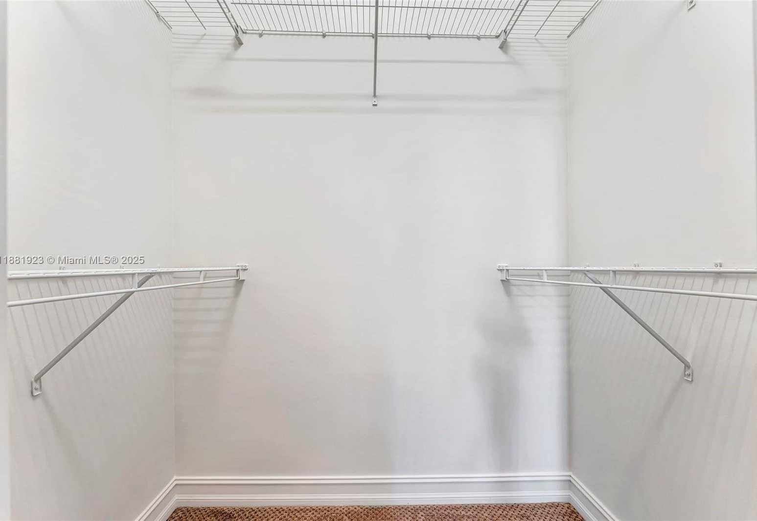Small Image of 3203 WEST STONEBROOK CIR, Davie Number 41