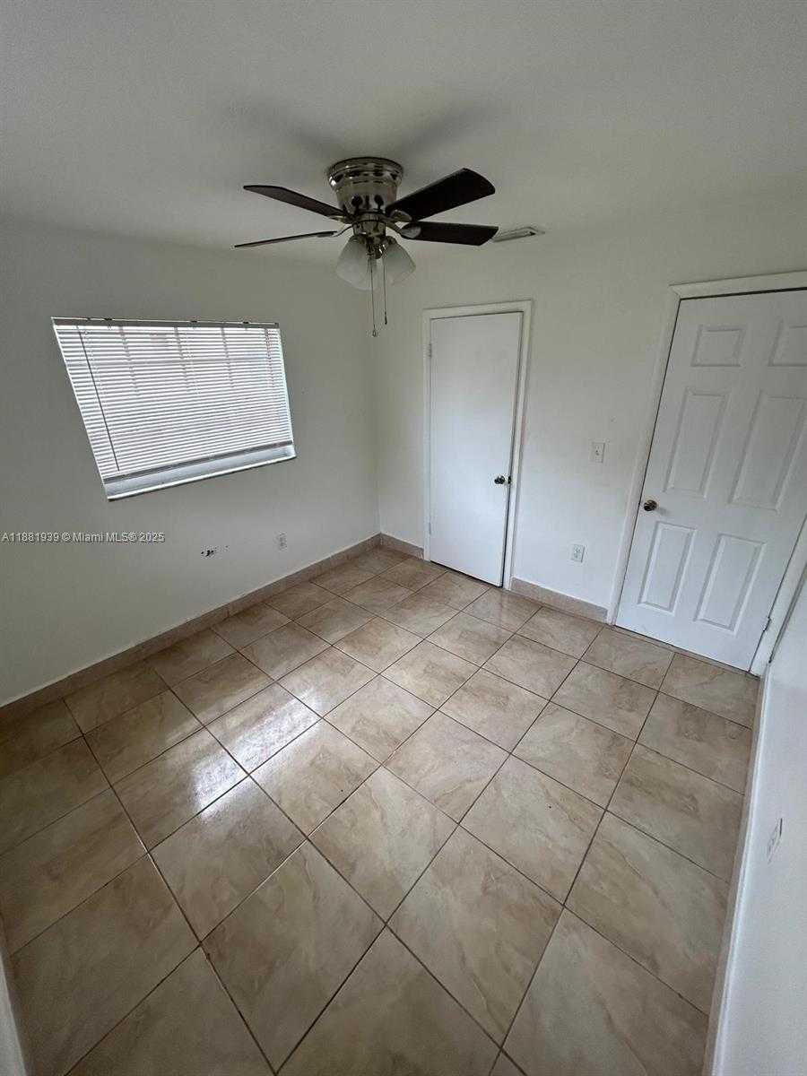 Small Image of 1905 SOUTH WEST 99TH TER #1-2, Miramar Number 6