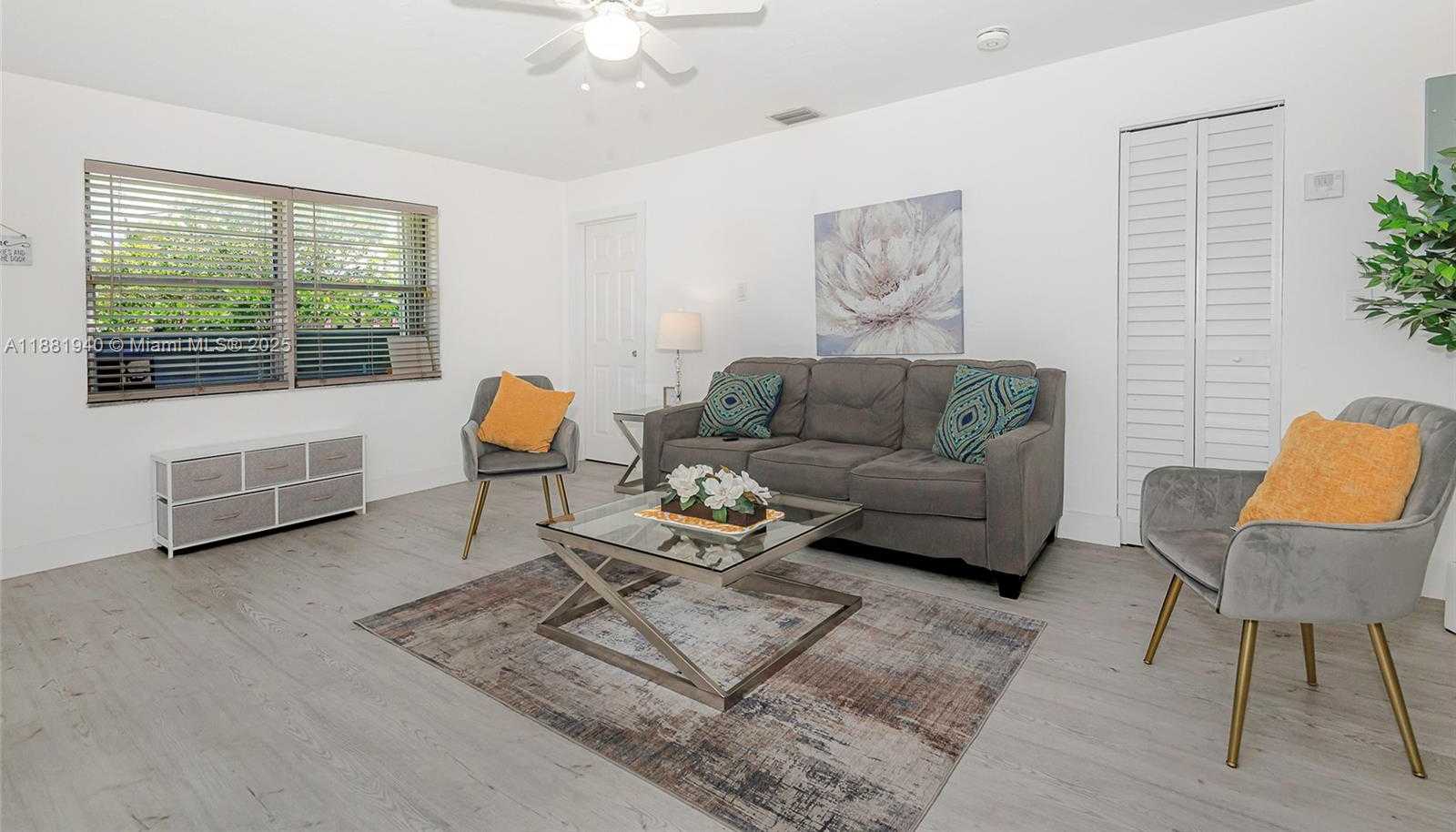 Small Image of 201 COLUMBUS PKWY #B, Hollywood Number 5