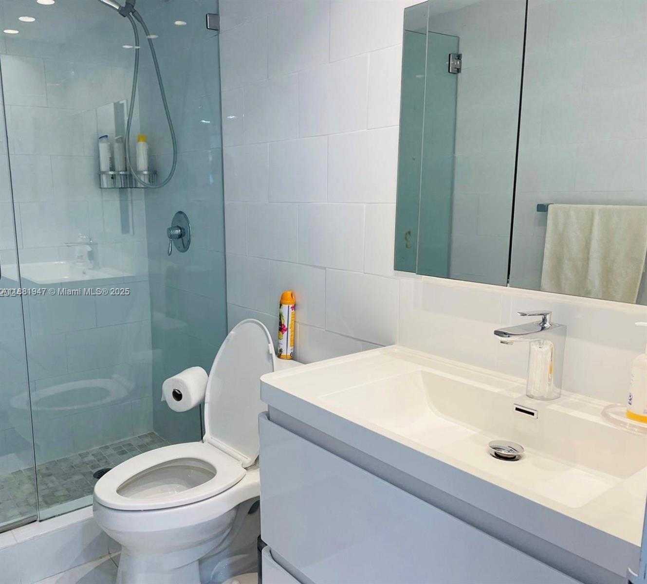 Small Image of 3180 SOUTH OCEAN DR #408, Hallandale Beach Number 12
