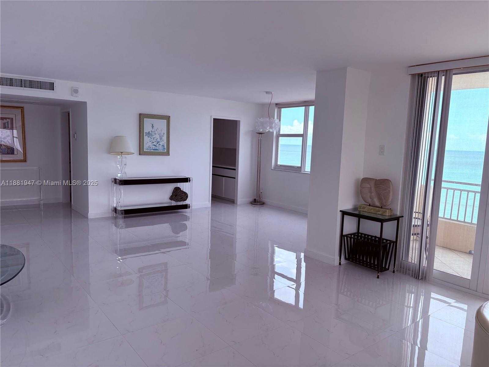 Small Image of 3180 SOUTH OCEAN DR #408, Hallandale Beach Number 16