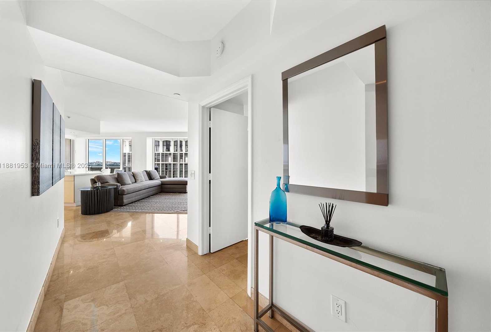 Small Image of 4779 COLLINS AVE #1707, Miami Beach Number 13