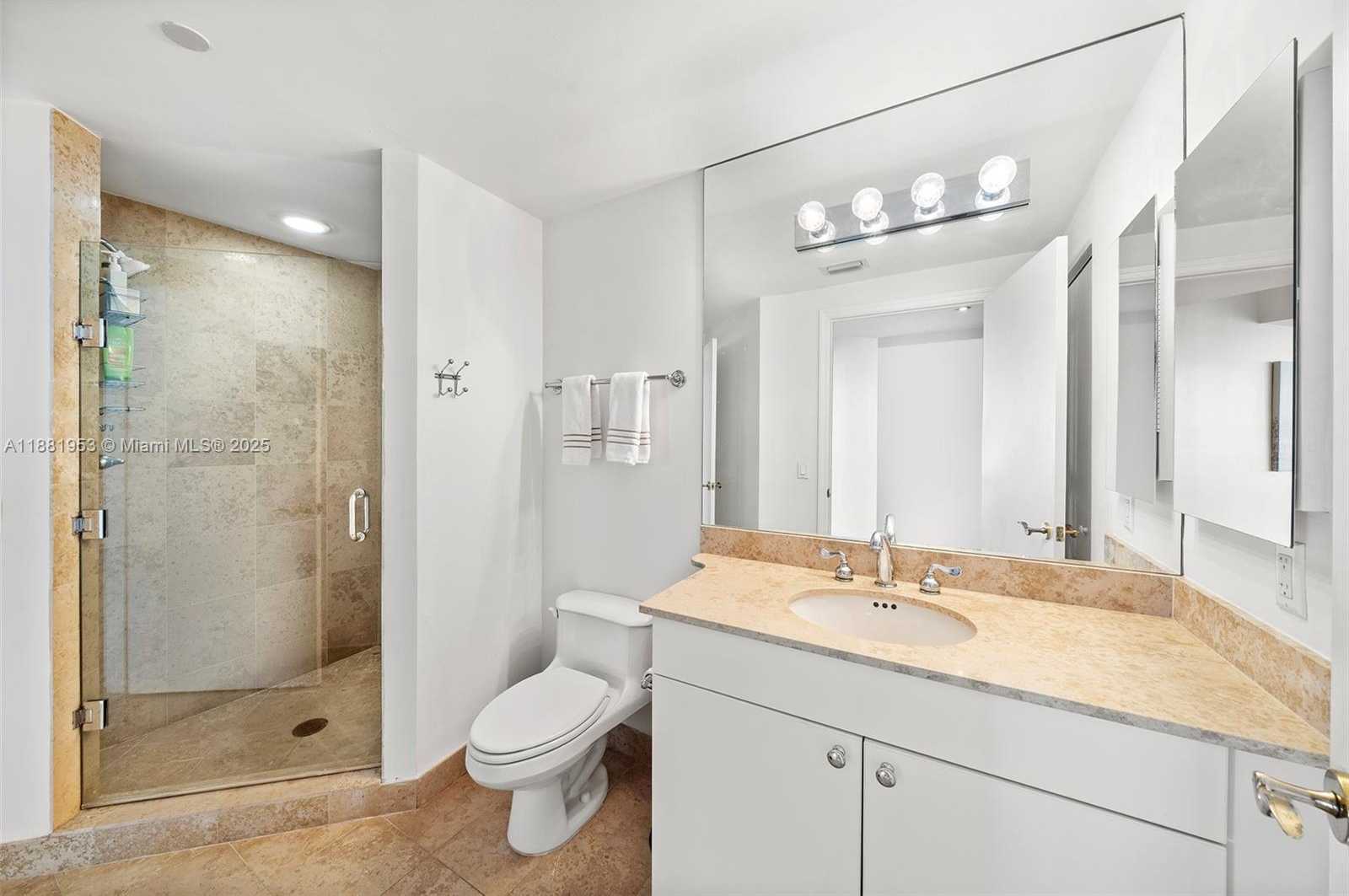 Small Image of 4779 COLLINS AVE #1707, Miami Beach Number 26