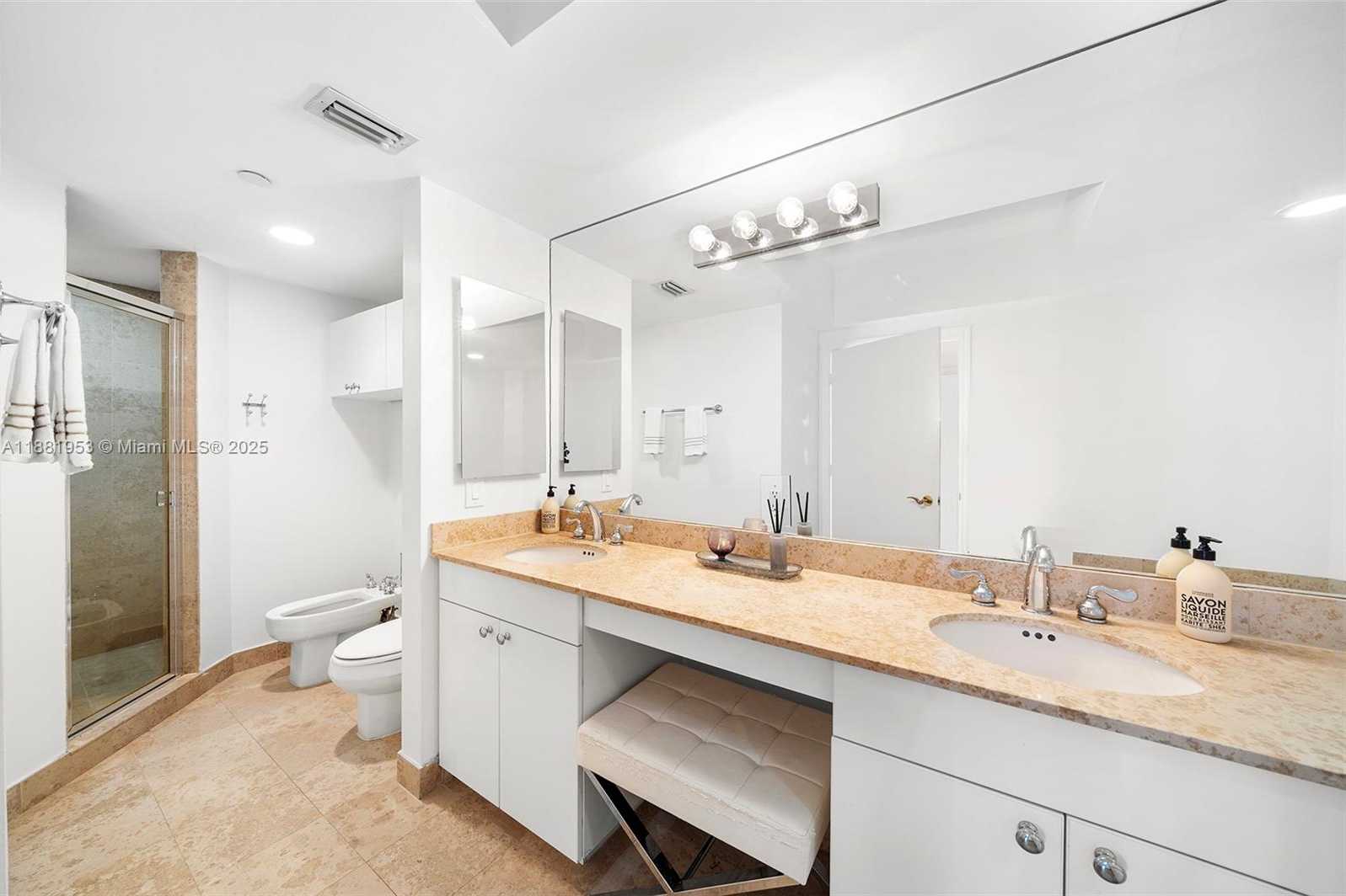 Small Image of 4779 COLLINS AVE #1707, Miami Beach Number 32